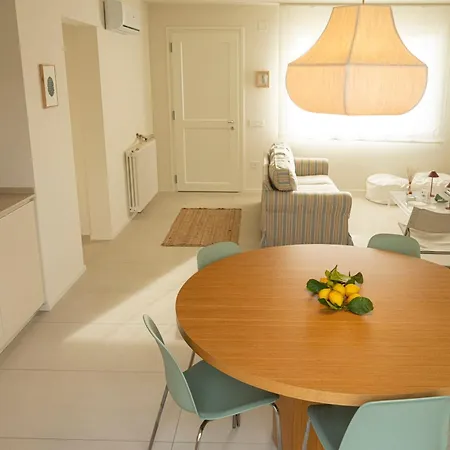 度假居 Casaceciliamare 奥托纳